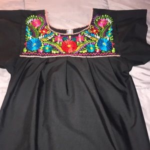 Women’s medium Mexican embroidered top